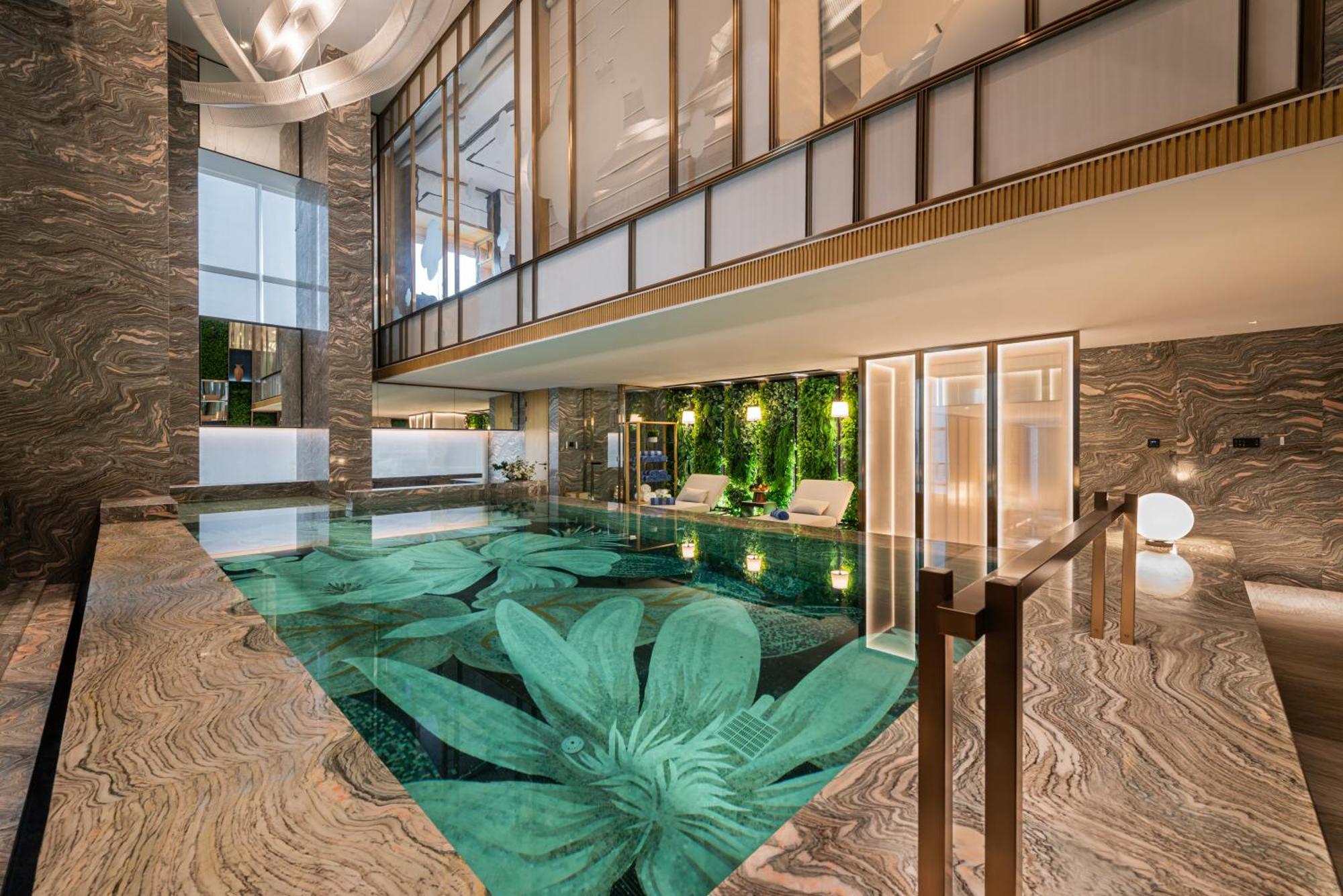 Narcissus The Royal Hotel Rijád Exteriér fotografie The pool at the hotel
