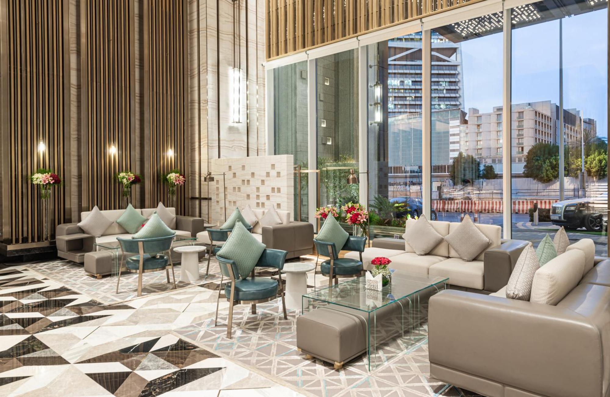 Narcissus The Royal Hotel Rijád Exteriér fotografie The lobby of the hotel
